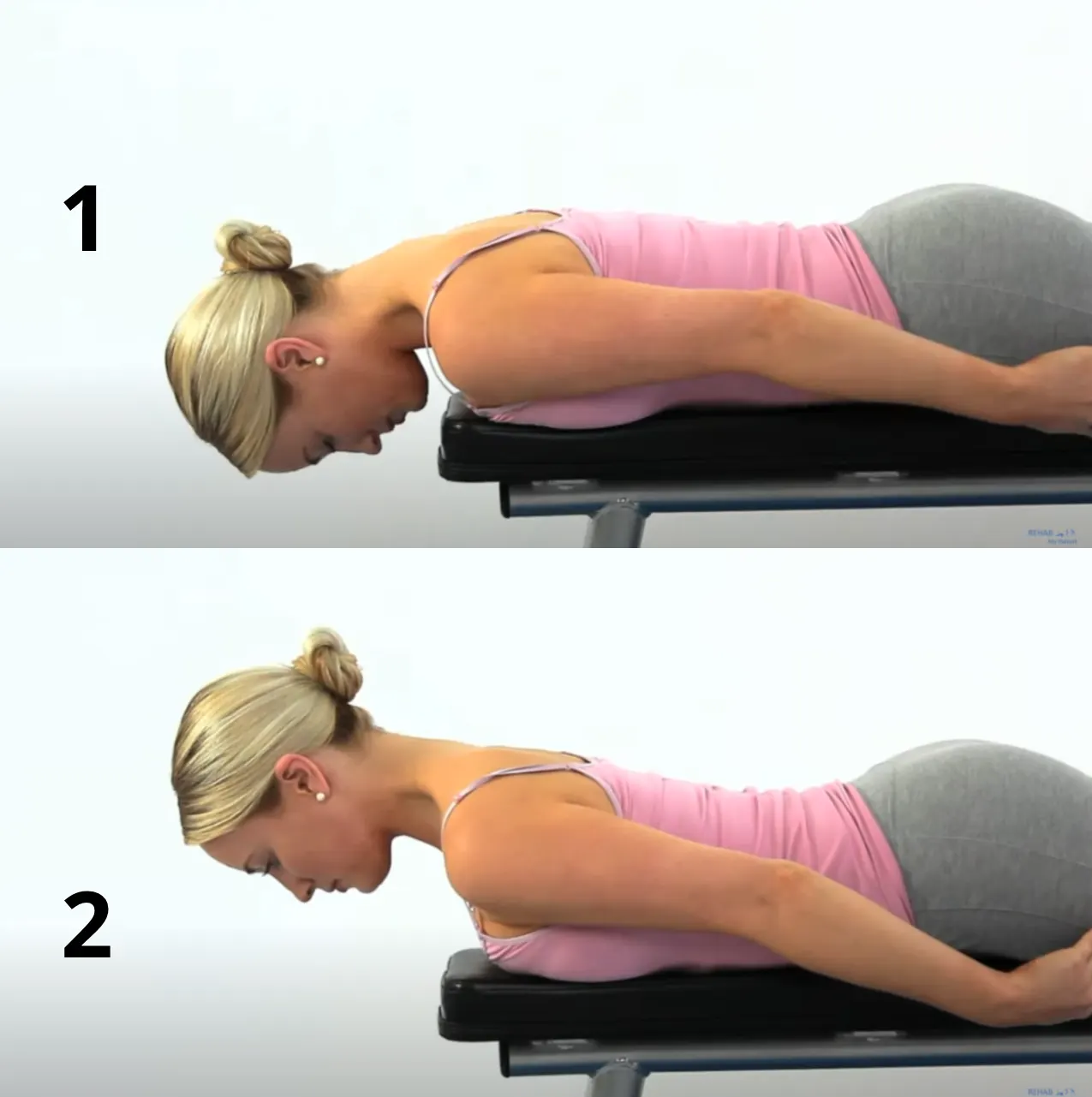 تمارين الانزلاق الغضروفي العنقي بالصور - تمرين تمديد الرقبة مع رفع الرأس